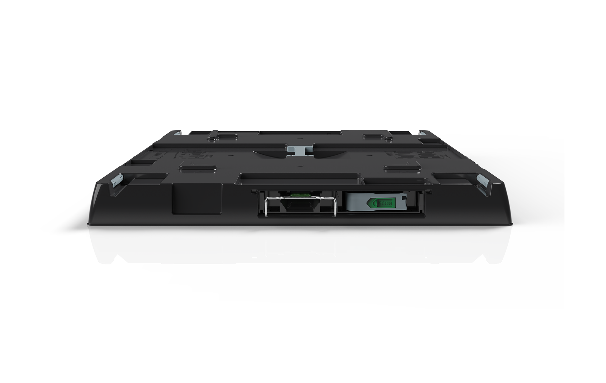 Close-up of Loadhog’s UK Pallet Lid highlighting its secure locking mechanism