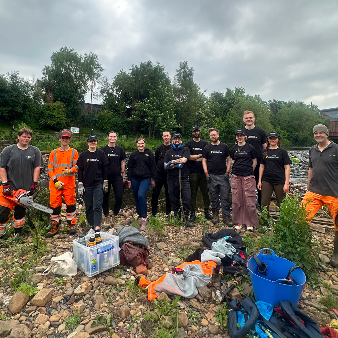 Loadhog employees cleaning the banks of the River Don with Riverlution